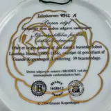 Grande Kopenhagen porcelain collector wall plate — thumbnail 4